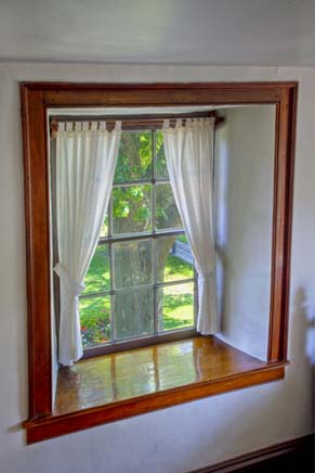 CarthageWindow-687x489.jpg